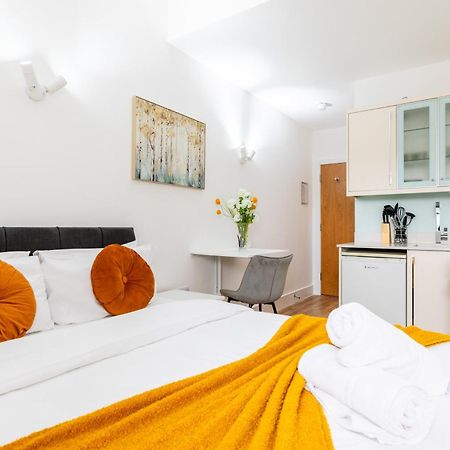 Clarges- Hsk Suites London Exteriör bild