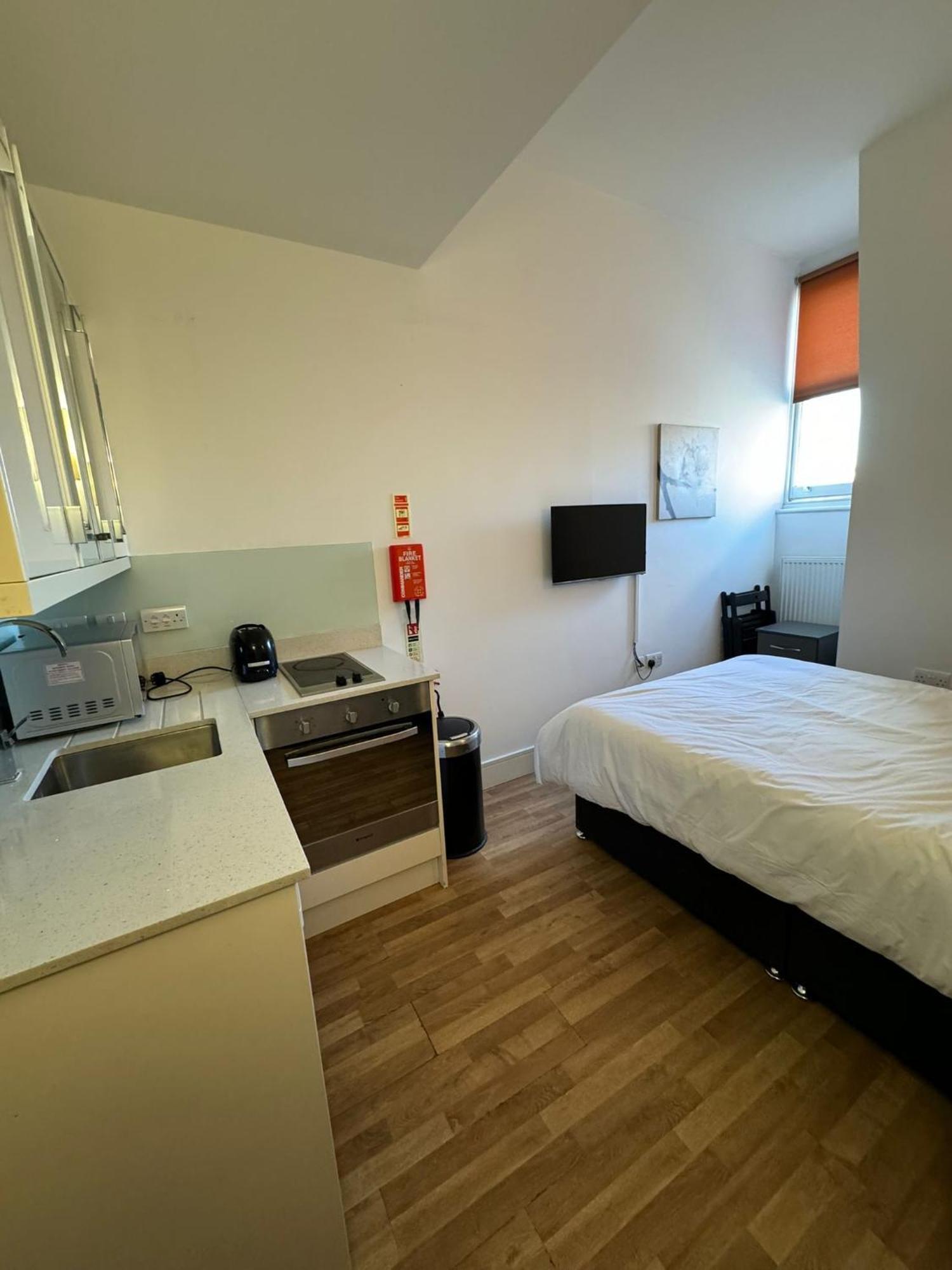 Clarges- Hsk Suites London Exteriör bild