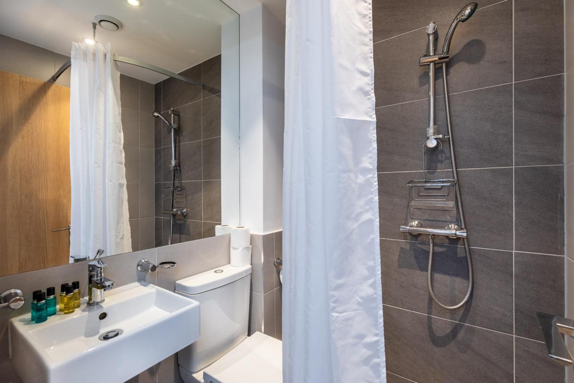 Clarges- Hsk Suites London Exteriör bild