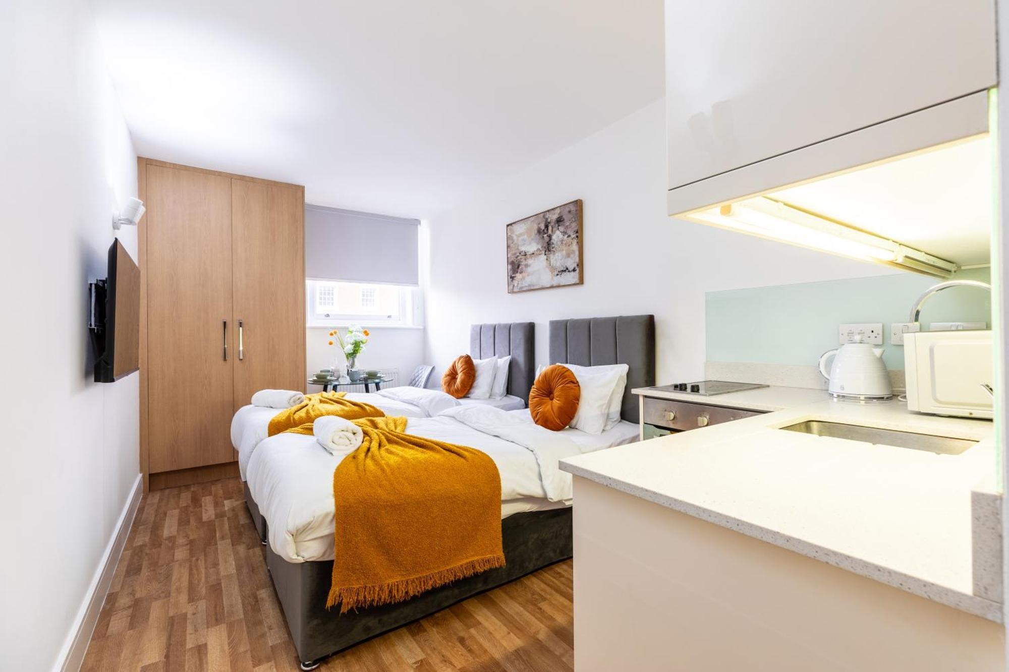 Clarges- Hsk Suites London Exteriör bild