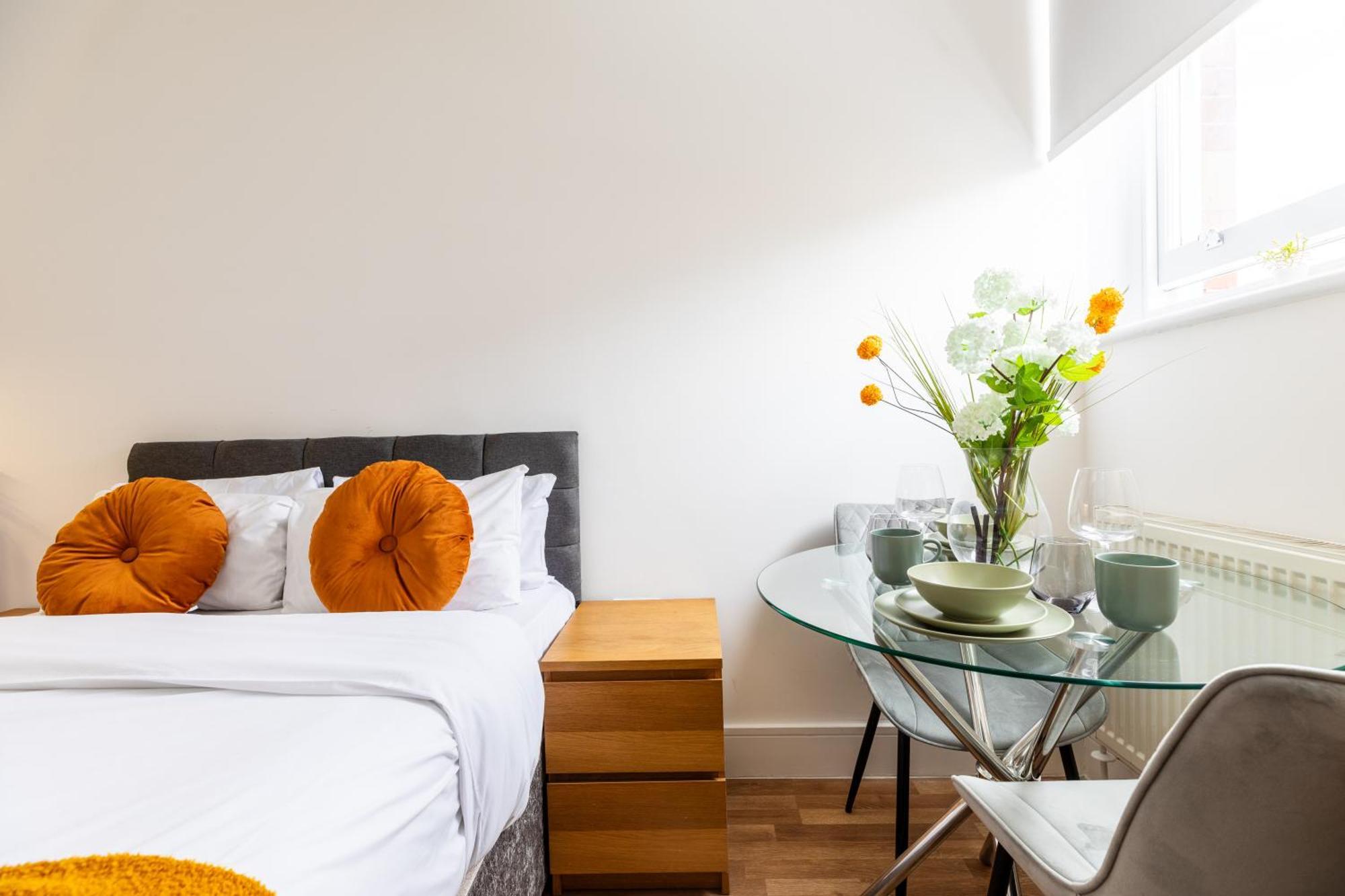 Clarges- Hsk Suites London Exteriör bild