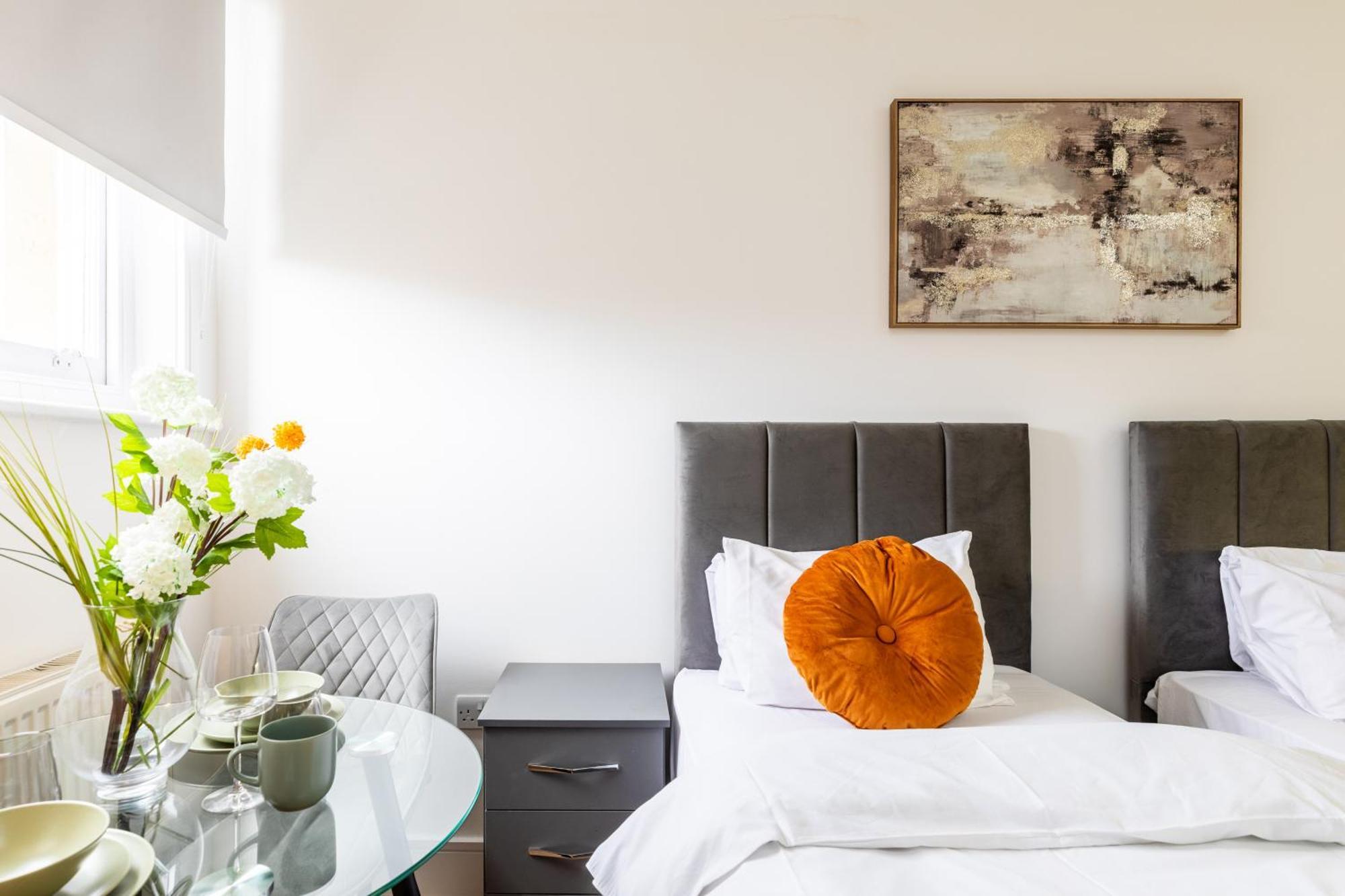 Clarges- Hsk Suites London Exteriör bild